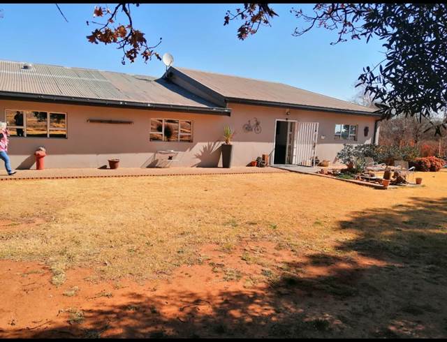 80M² OFFICE TO LET IN BAINSVLEI