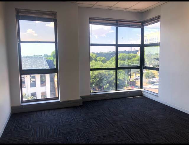 427M² OFFICE TO LET IN DUNKELD WEST