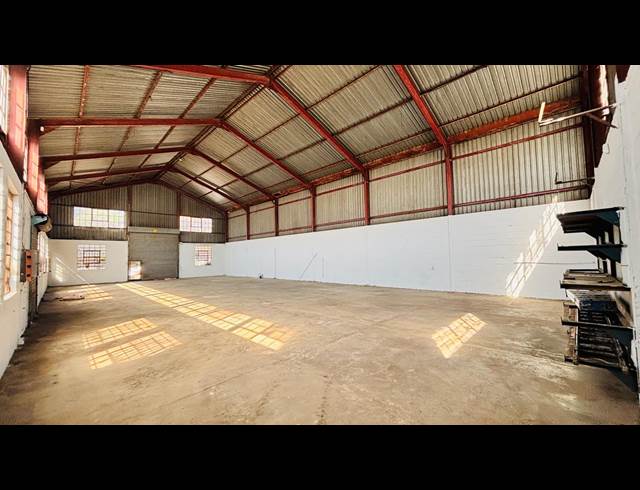 350M² WAREHOUSE TO LET IN ROODEPOORT
