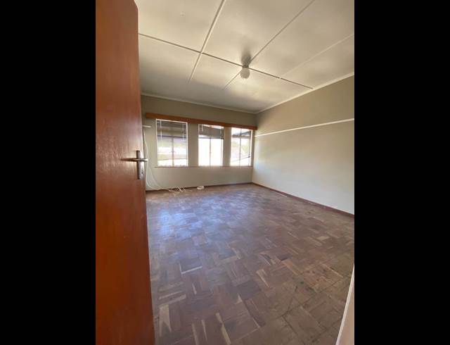 2 bed property to rent in ROBERTSON