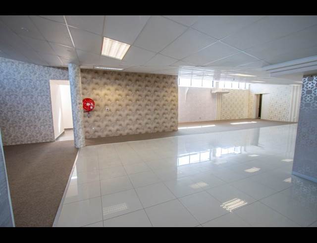 652M² OFFICE TO LET IN KRAMERVILLE