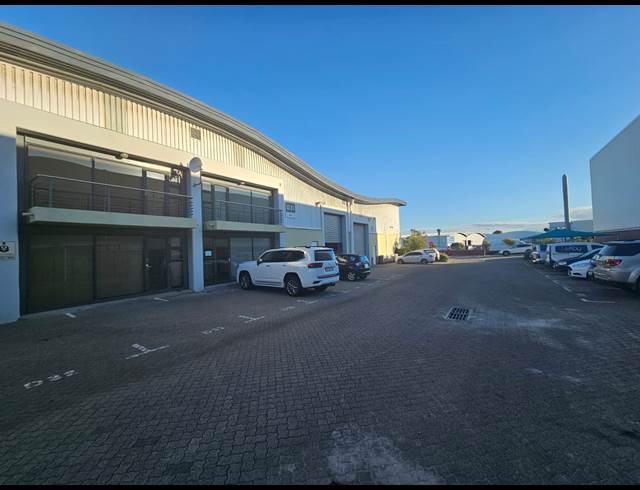 329M² WAREHOUSE TO LET IN MALL INTERCHANGE