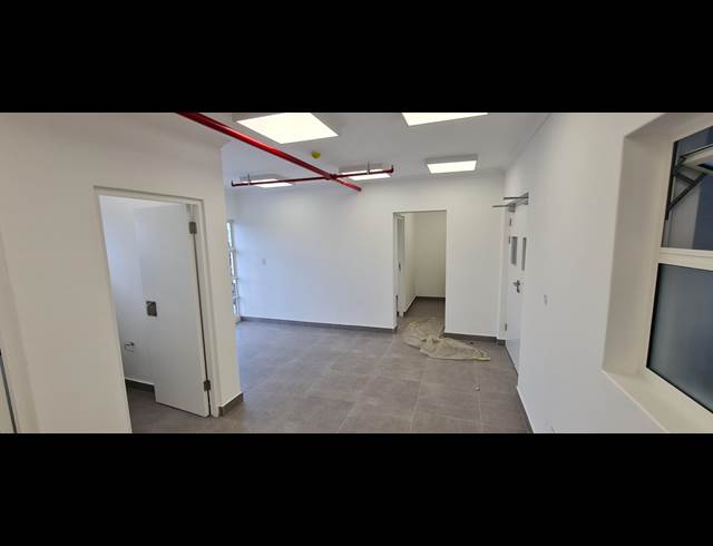1,580M² WAREHOUSE TO LET IN RETREAT INDUSTRIAL