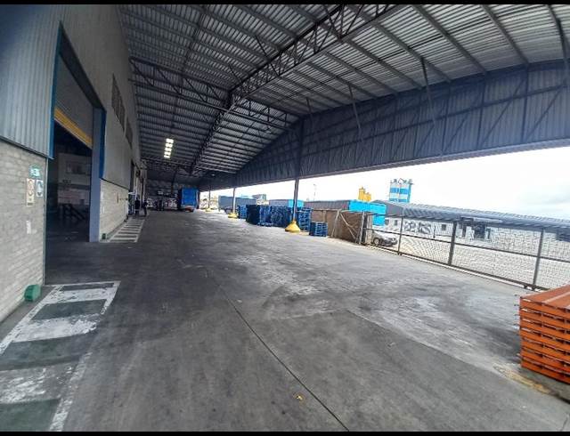 2,041M² WAREHOUSE TO LET IN MEISIES HALT