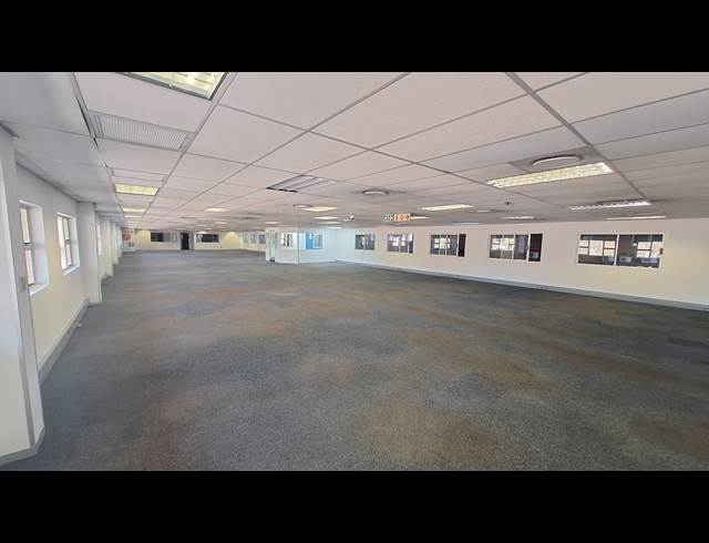 5,700M² WAREHOUSE TO LET IN FLORIDA GLEN