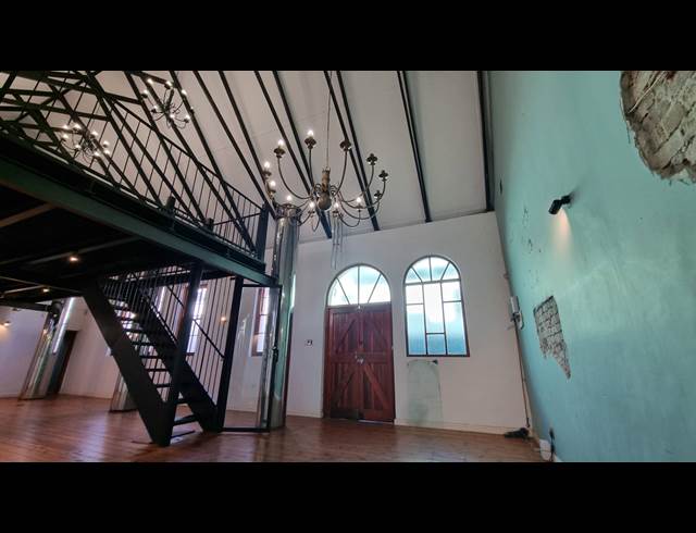 365M² MINI FACTORY TO LET IN WOODSTOCK