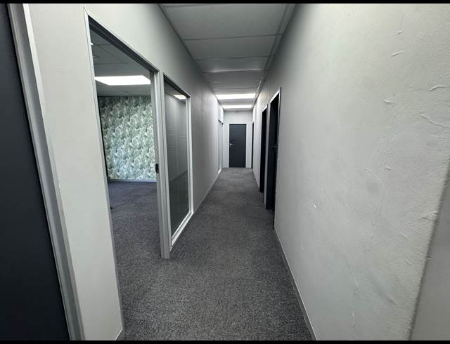 476M² OFFICE TO LET IN WYNBERG