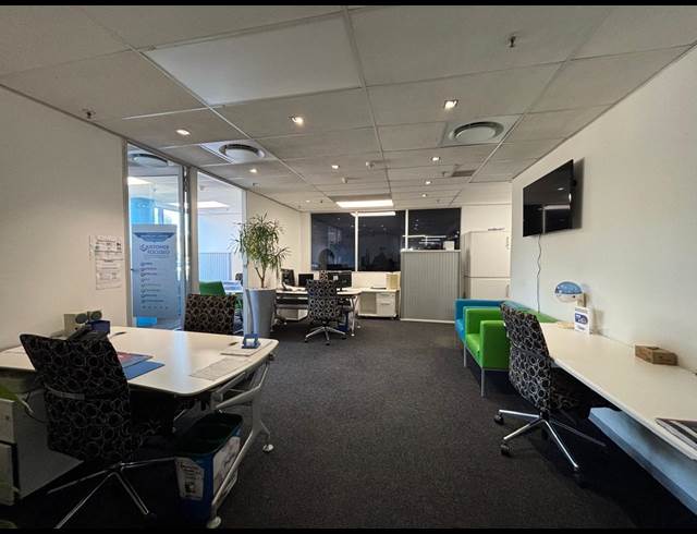1,523M² OFFICE TO LET IN SOMERSET PARK