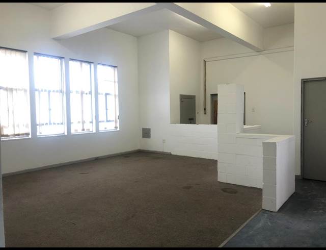 730M² WAREHOUSE TO LET IN NDABENI