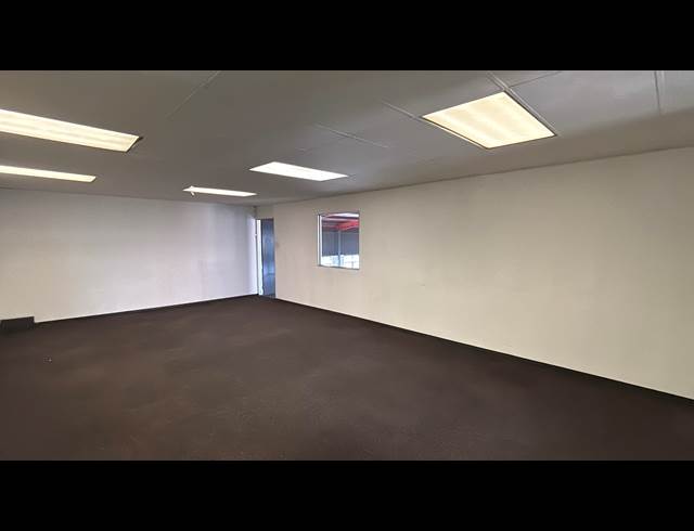 448M² WAREHOUSE TO LET IN RUSTIVIA