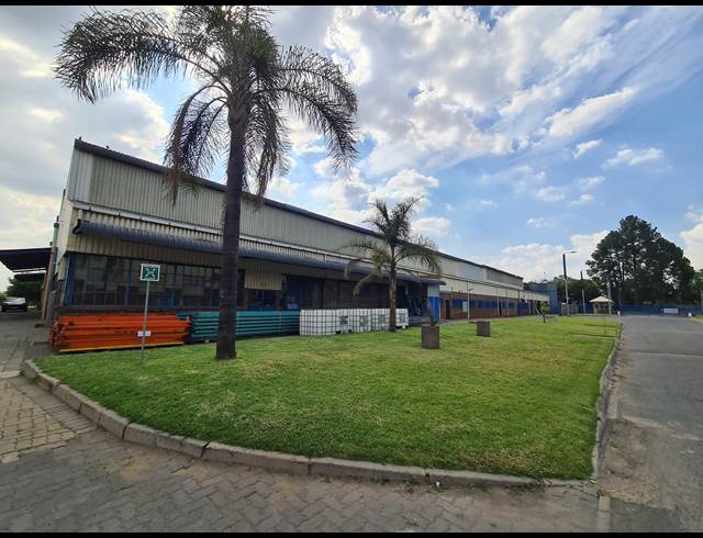 2,169M² WAREHOUSE TO LET IN OLIFANTSFONTEIN