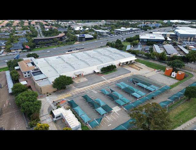 11,924M² WAREHOUSE TO LET IN HALFWAY HOUSE