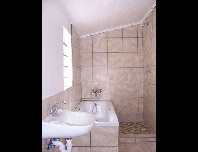 3 bed property to rent in OBSERVATORY