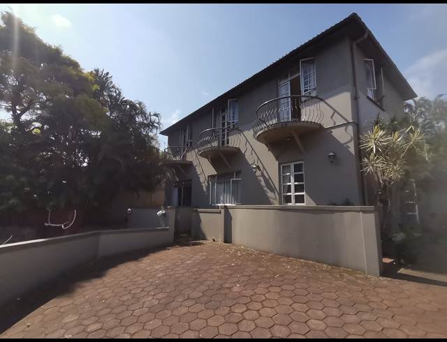 836M² BUSINESS TO LET IN GLENWOOD