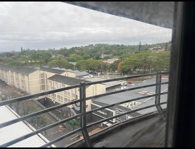 1,246M² OFFICE TO LET IN DAWNCLIFFE