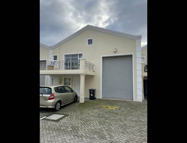 224M² WAREHOUSE TO LET IN WESTLAKE