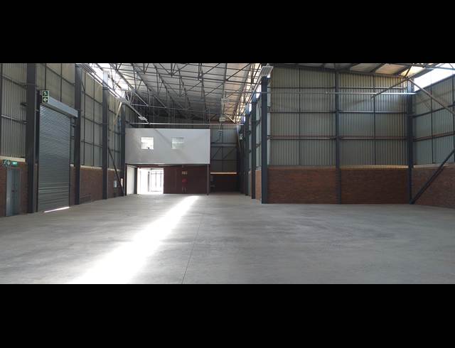 966M² WAREHOUSE TO LET IN SAMRAND BUSINESS PARK