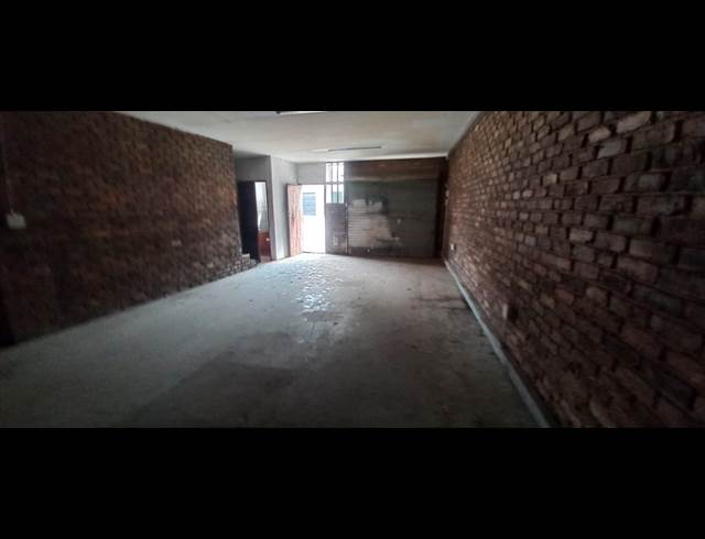 108M² WAREHOUSE TO LET IN GERMISTON NORTH
