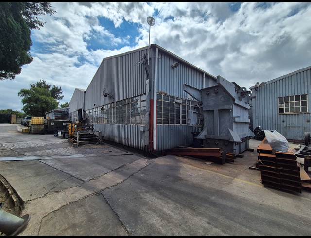 1,108M² WAREHOUSE TO LET IN WADEVILLE
