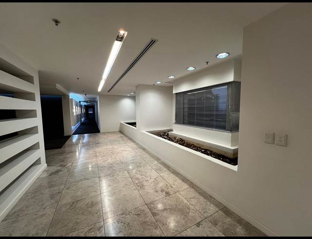 1,010M² OFFICE TO LET IN CAPE TOWN CITY CENTRE