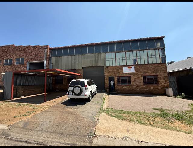 700M² WAREHOUSE TO LET IN DELVILLE