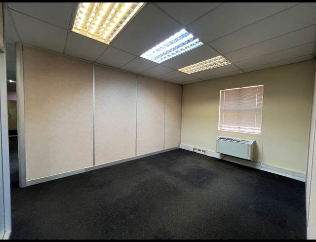 225M² OFFICE TO LET IN HIGHVELD