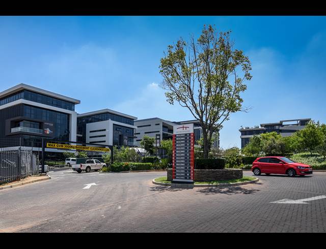 22M² SERVICED OFFICE TO LET IN VORNA VALLEY