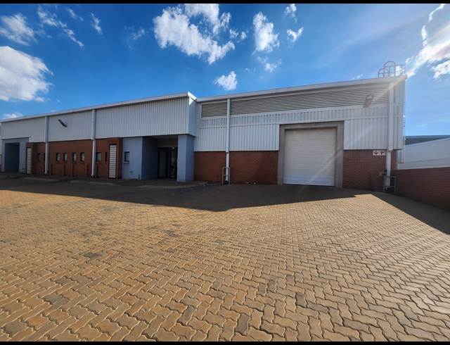 573M² WAREHOUSE TO LET IN OLIFANTSFONTEIN