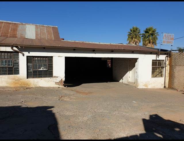 390M² WAREHOUSE TO LET IN BOOYSENS