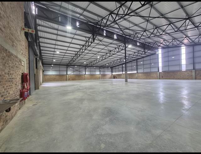 2,494M² WAREHOUSE TO LET IN RIVERSANDS