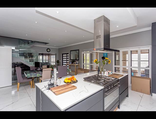 5 BEDROOM HOUSE TO LET IN ATLANTIC BEACH GOLF ESTATE