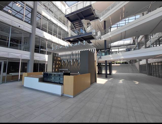 6,746M² OFFICE TO LET IN WATERFALL