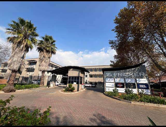 1,225M² OFFICE TO LET IN ILLOVO