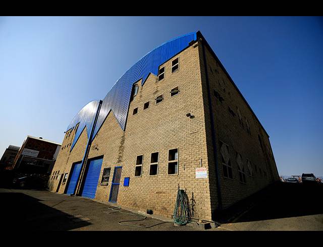 868M² WAREHOUSE TO LET IN KYALAMI