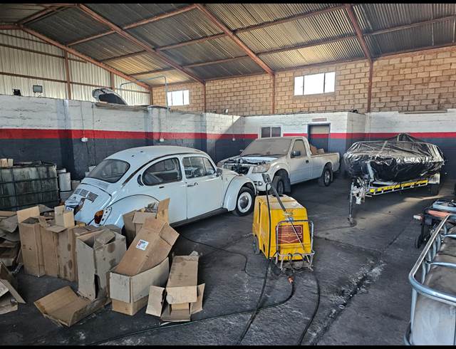 200M² WAREHOUSE TO LET IN DAGGAFONTEIN