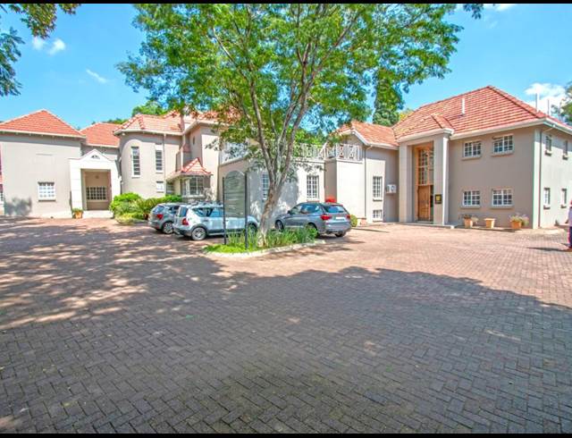 300M² OFFICE TO LET IN MELROSE ESTATE