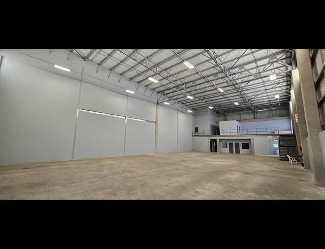 1,287M² WAREHOUSE TO LET IN LANSERIA