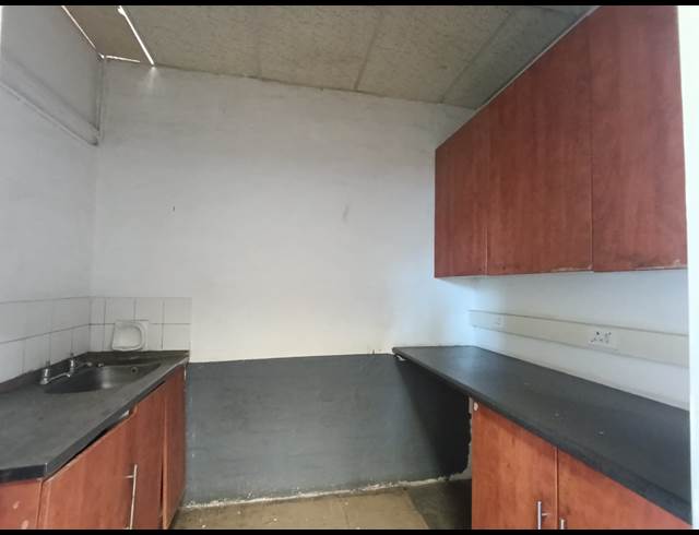 617M² WAREHOUSE TO LET IN PINETOWN CENTRAL