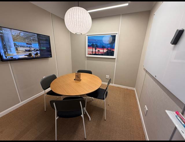12M² SERVICED OFFICE TO LET IN ROSEBANK