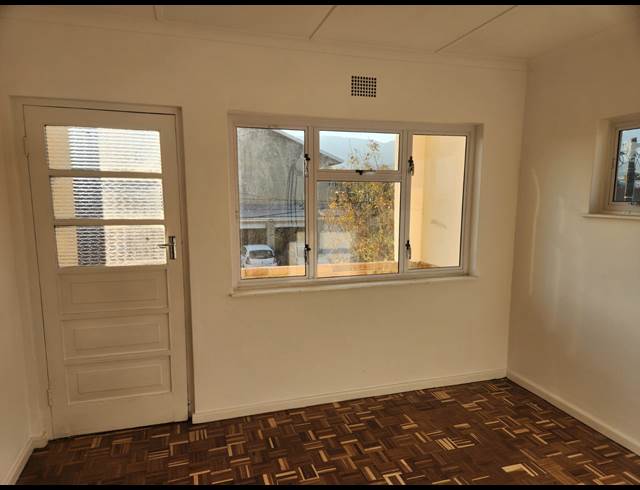 2 bed property to rent in LANGERUG