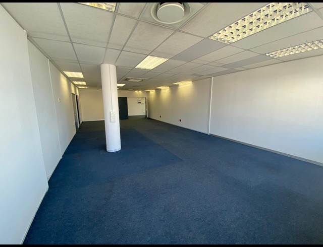 563M² OFFICE TO LET IN MILNERTON RIDGE