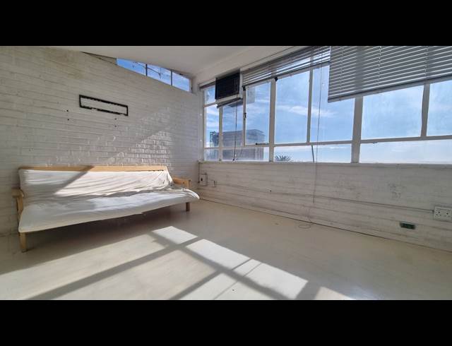 365M² BUILDING TO LET IN WOODSTOCK