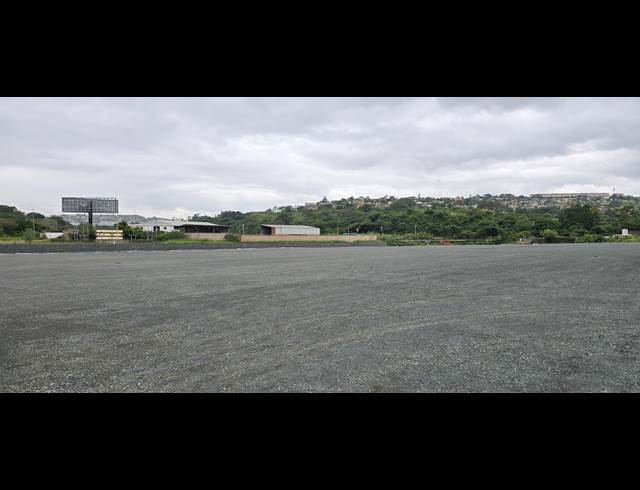 39,440M² INDUSTRIAL YARD TO LET IN GLEN ANIL