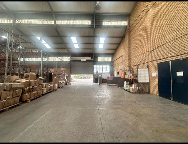 3,600M² WAREHOUSE TO LET IN MEADOWDALE