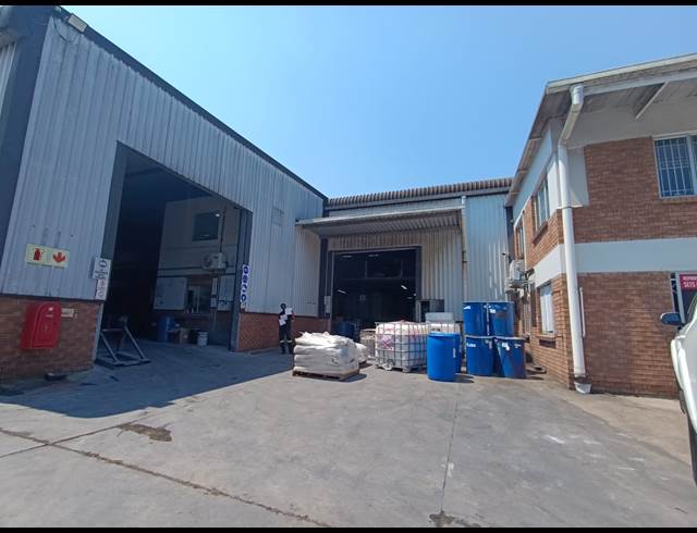 2,769M² WAREHOUSE TO LET IN WESTMEAD