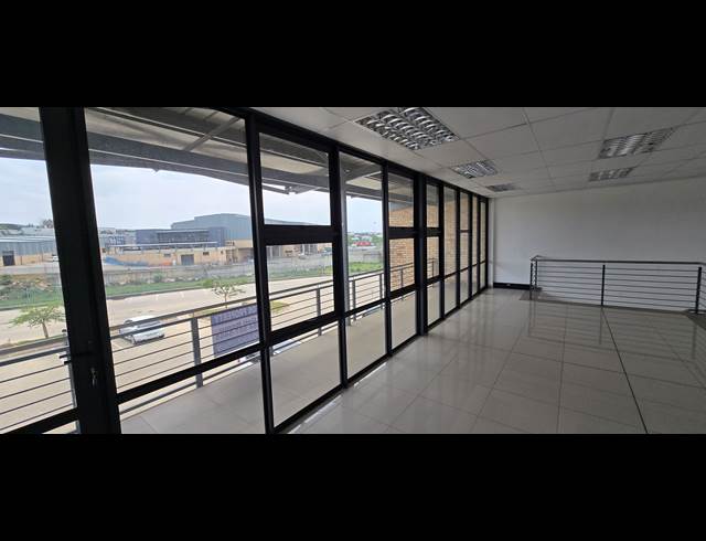 318M² WAREHOUSE TO LET IN NORTH RIDING
