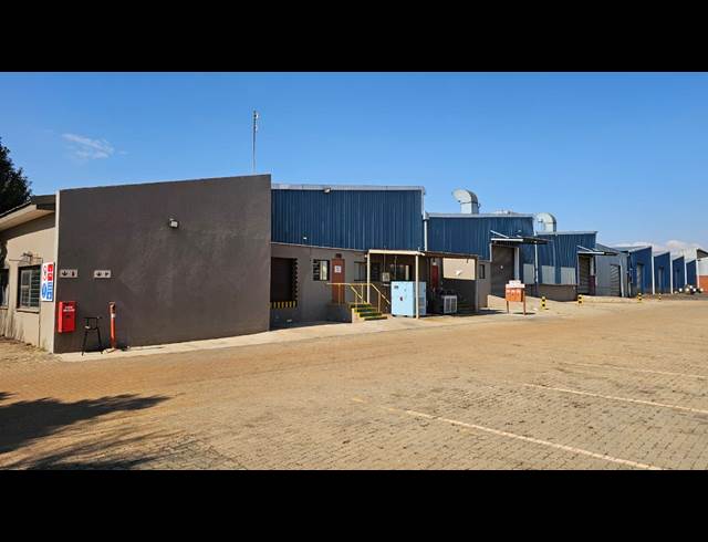 4,000M² WAREHOUSE TO LET IN ROSSLYN