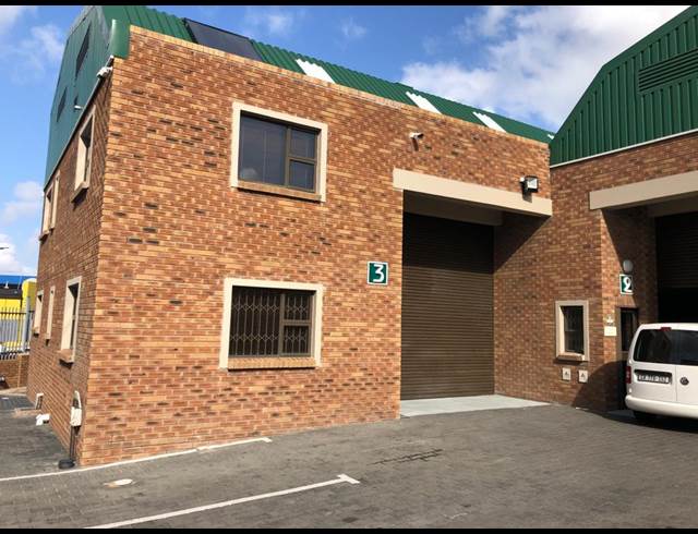 371M² WAREHOUSE RENTED IN STIKLAND INDUSTRIAL