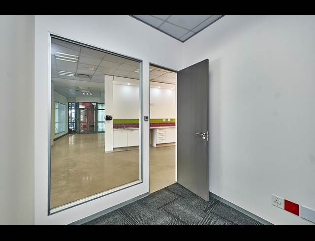 194M² OFFICE TO LET IN MELROSE ARCH