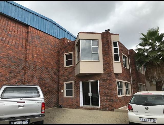 980M² WAREHOUSE TO LET IN FOUNDERS HILL
